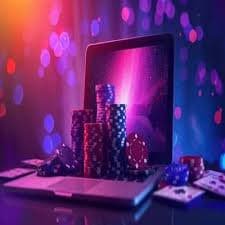 Filipino player celebrating a big win on slotmax gaming platform